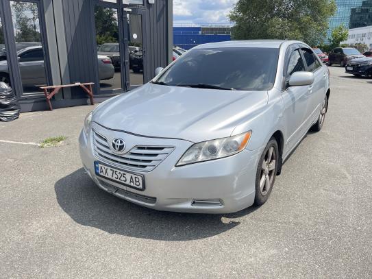 Toyota Camry                           2008г. в рассрочку