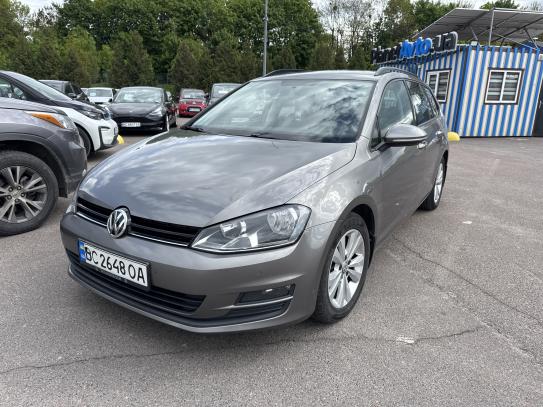 Volkswagen Golf                            2014г. в рассрочку