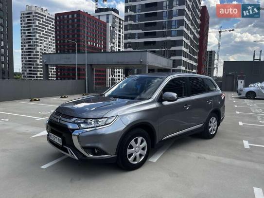 Mitsubishi Outlander                       2020г. в рассрочку