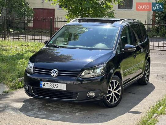 Volkswagen Touran
                          2011г. в рассрочку