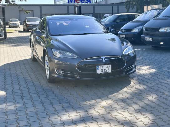 Tesla Model s
                         2015г. в рассрочку