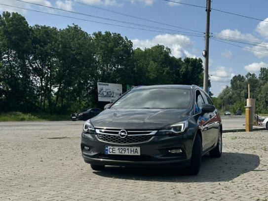Opel Astra                           2016г. в рассрочку