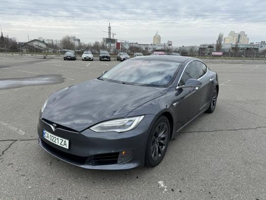 Tesla Model s 2017г. в рассрочку