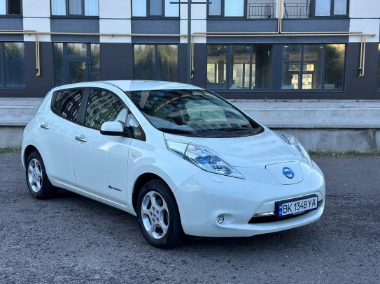 Nissan Leaf 2012г. в рассрочку