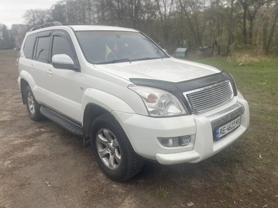 Toyota Land cruiser 2004г. в рассрочку