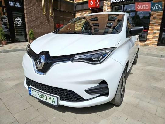 Renault Zoe                             2020г. в рассрочку