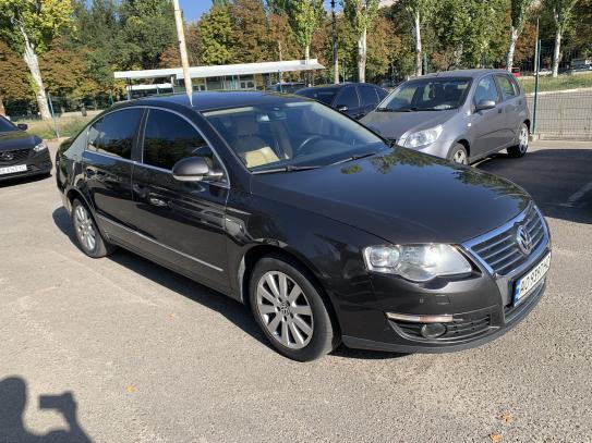 Volkswagen Passat 2005р. у розстрочку