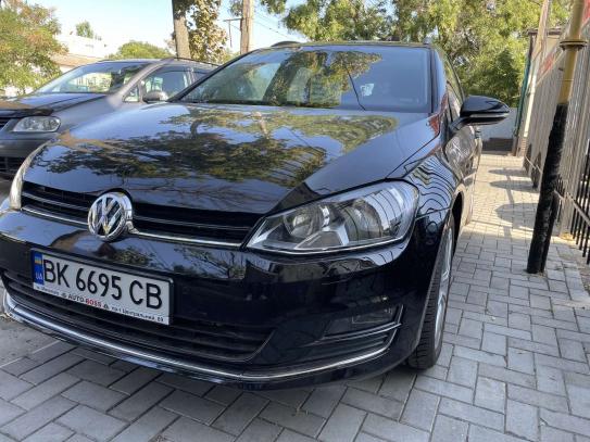 Volkswagen Golf 2016г. в рассрочку