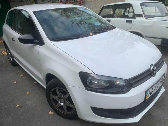 Volkswagen Polo                            2012г. в рассрочку