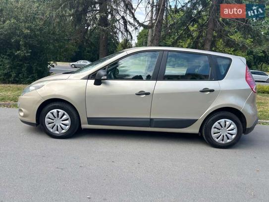 Renault Scenic
                          2010г. в рассрочку