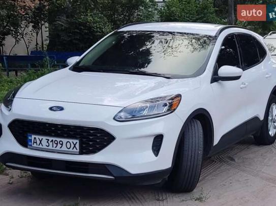 Ford Escape
                          2020г. в рассрочку