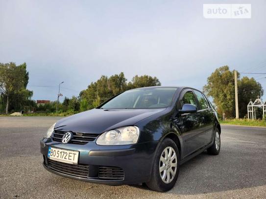 Volkswagen Golf 2005г. в рассрочку