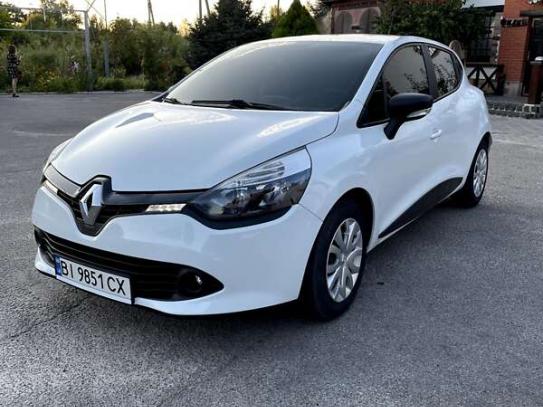 Renault Clio 2015г. в рассрочку