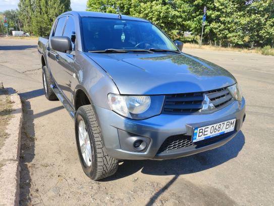 Mitsubishi L 200 2014р. у розстрочку