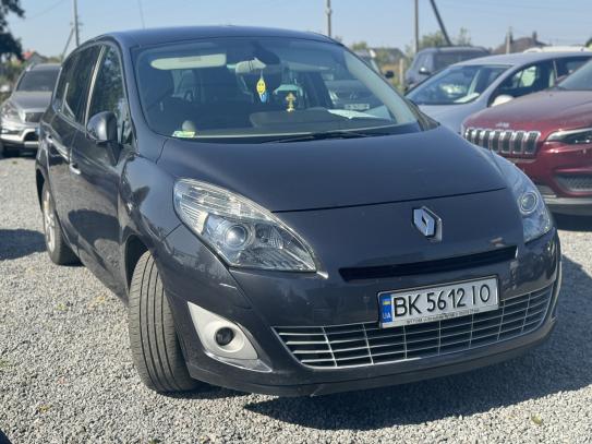 Renault Scenic 2010р. у розстрочку