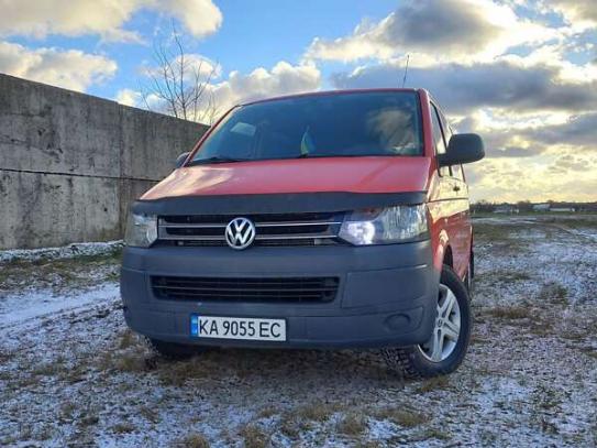 Volkswagen Transporter
                     2010г. в рассрочку