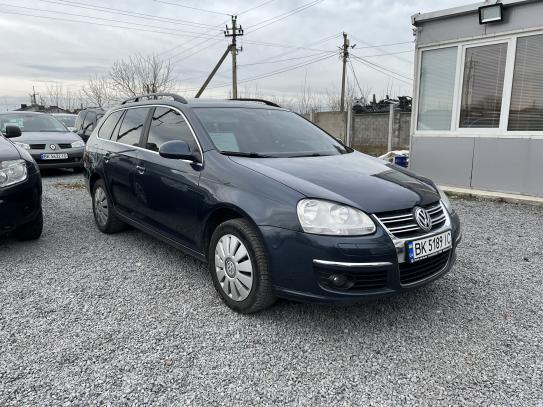 Volkswagen Golf                            2007г. в рассрочку