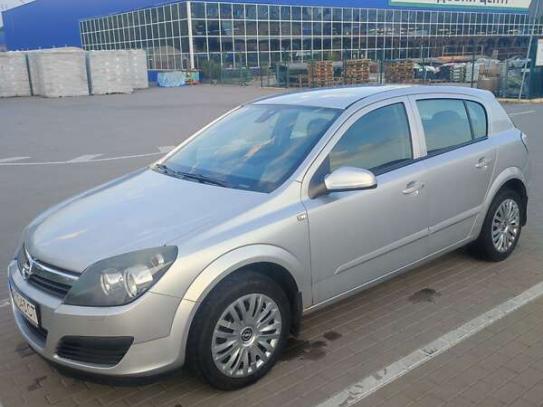 Opel Astra 2006г. в рассрочку