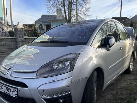 Citroen C4 picasso 2011р. у розстрочку