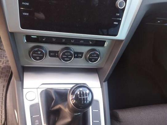 Volkswagen Passat
                          2017г. в рассрочку