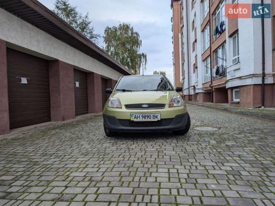 Ford Fiesta                          2006г. в рассрочку