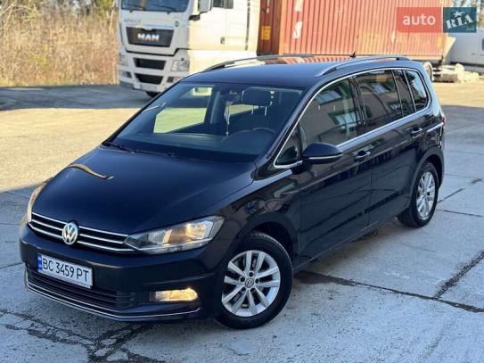 Volkswagen Touran 2016р. у розстрочку