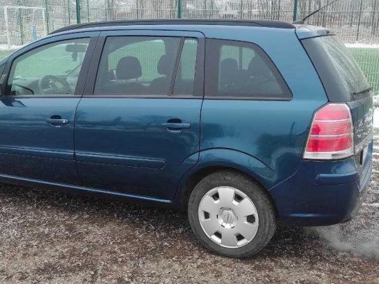 Opel Zafira 2006г. в рассрочку