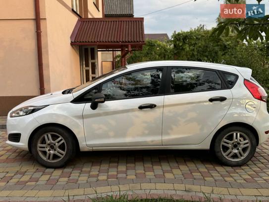 Ford Fiesta
                          2013г. в рассрочку