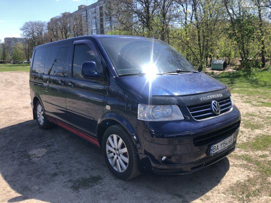 Volkswagen Multivan
                        2005г. в рассрочку