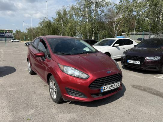 Ford Fiesta                          2016г. в рассрочку