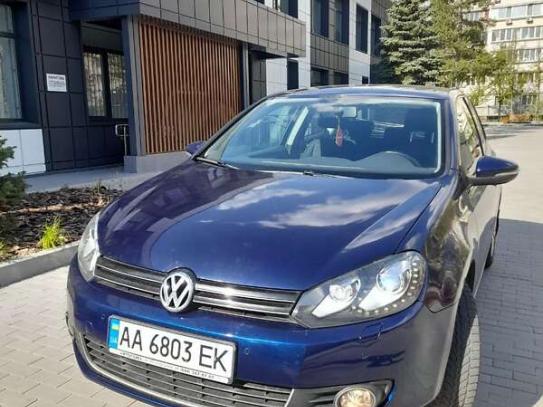 Volkswagen Golf
                            2012г. в рассрочку