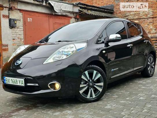 Nissan Leaf 2017г. в рассрочку