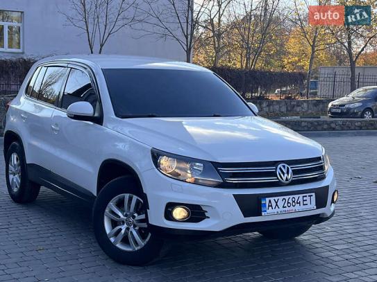 Volkswagen Tiguan 2012р. у розстрочку