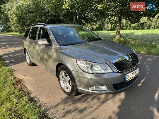 Skoda Octavia                         2011г. в рассрочку