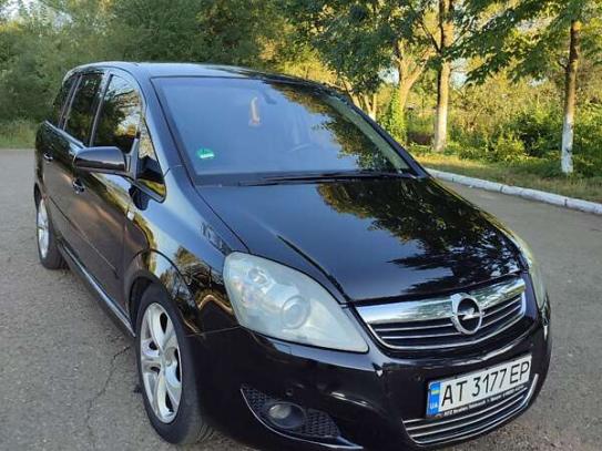 Opel Zafira 2008г. в рассрочку