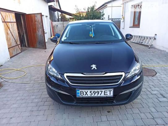 Peugeot 308 2015г. в рассрочку