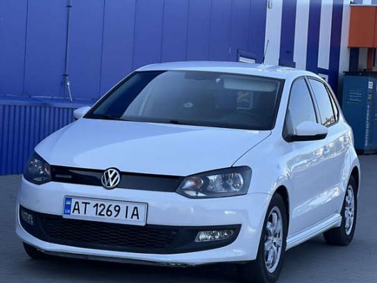 Volkswagen Polo
                            2010г. в рассрочку