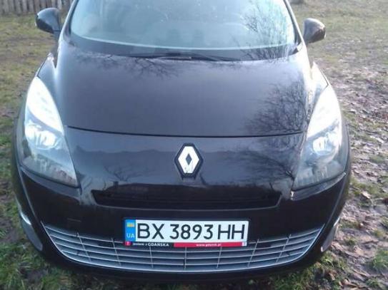 Renault Scenic
                          2010г. в рассрочку