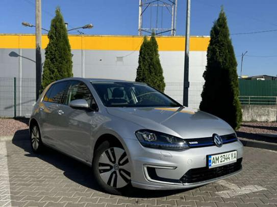 Volkswagen E-golf 2016р. у розстрочку