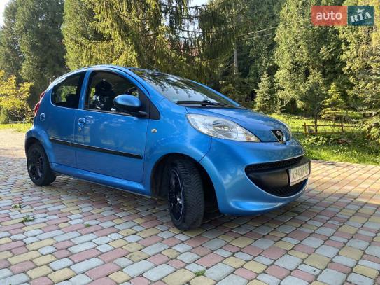 Peugeot 107                             2006г. в рассрочку