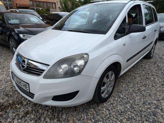 Opel Zafira 2009р. у розстрочку