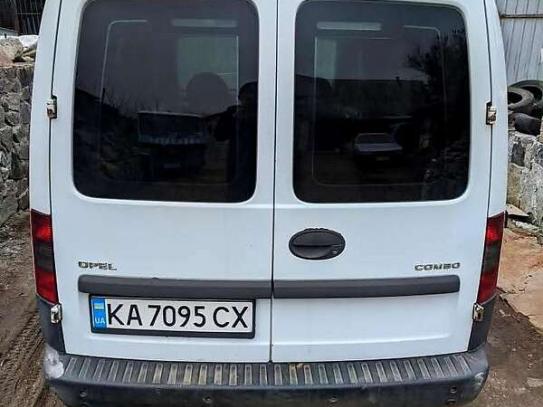 Opel Combo 2004г. в рассрочку