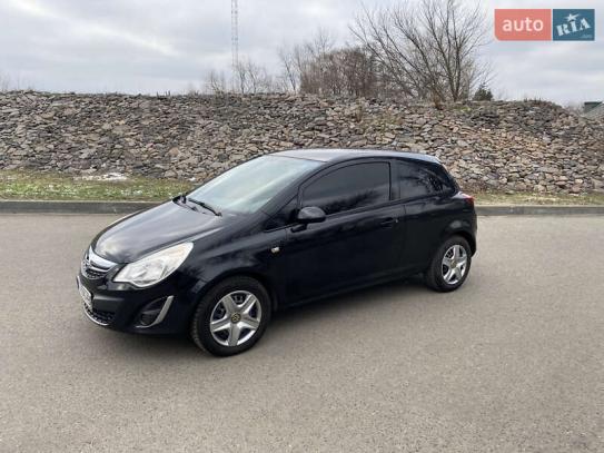 Opel Corsa                           2013г. в рассрочку