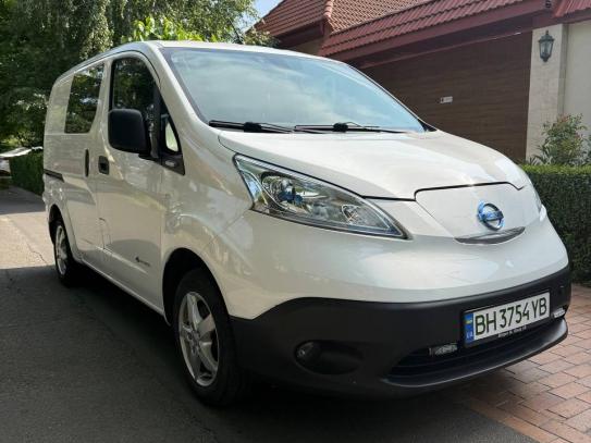 Nissan E-nv200                         2014г. в рассрочку