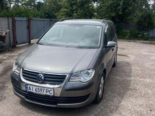Volkswagen Touran
                          2009г. в рассрочку