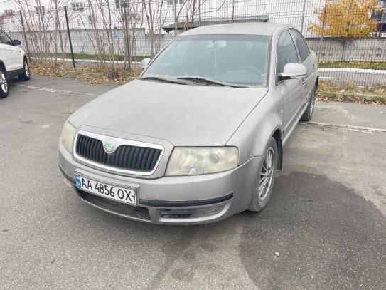 Skoda Superb                          2006г. в рассрочку