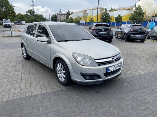 Opel Astra                           2006г. в рассрочку