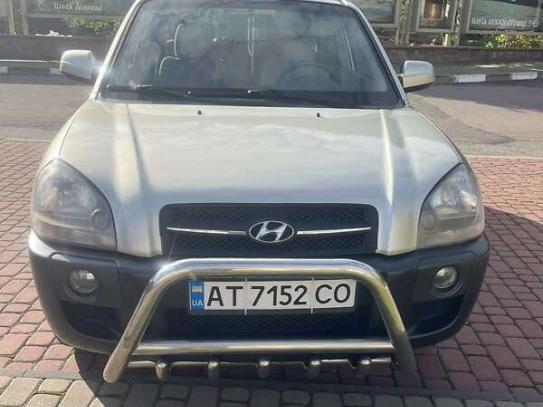 Hyundai Tucson 2006г. в рассрочку