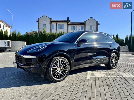 Porsche Cayenne                         2013г. в рассрочку
