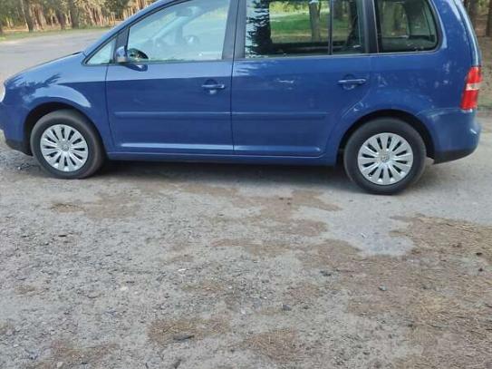 Volkswagen Touran
                          2004г. в рассрочку